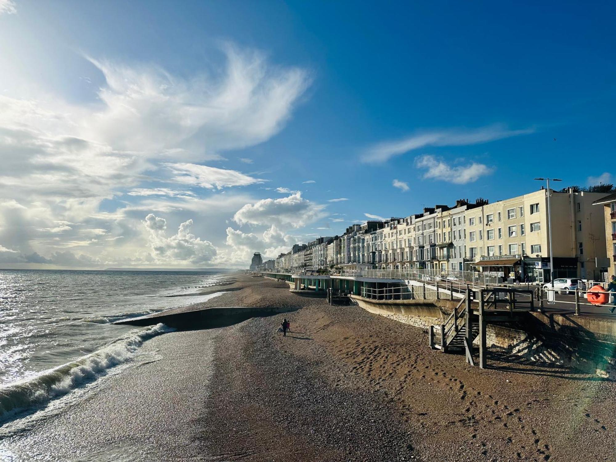 A Modern 2 Bedroom Seaside Apartment Hastings Bagian luar foto
